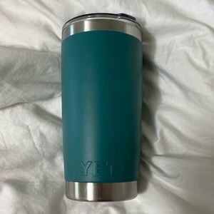 Yeti Rambler 20 oz. Tumbler with Magslider Lid